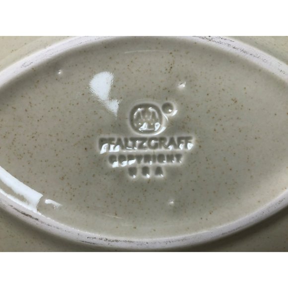 Set of 4 Pfaltzgraff Cappuccino 11 3/4" x 8" Leaf Shaped Buffet Plates - Picture 3 of 4